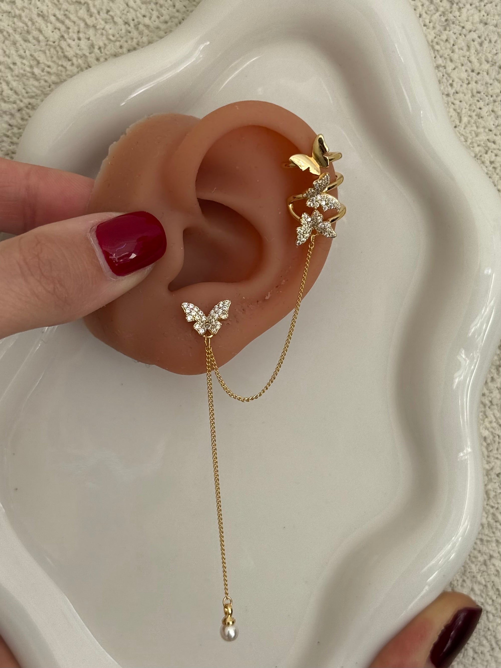 Earcuff Flying